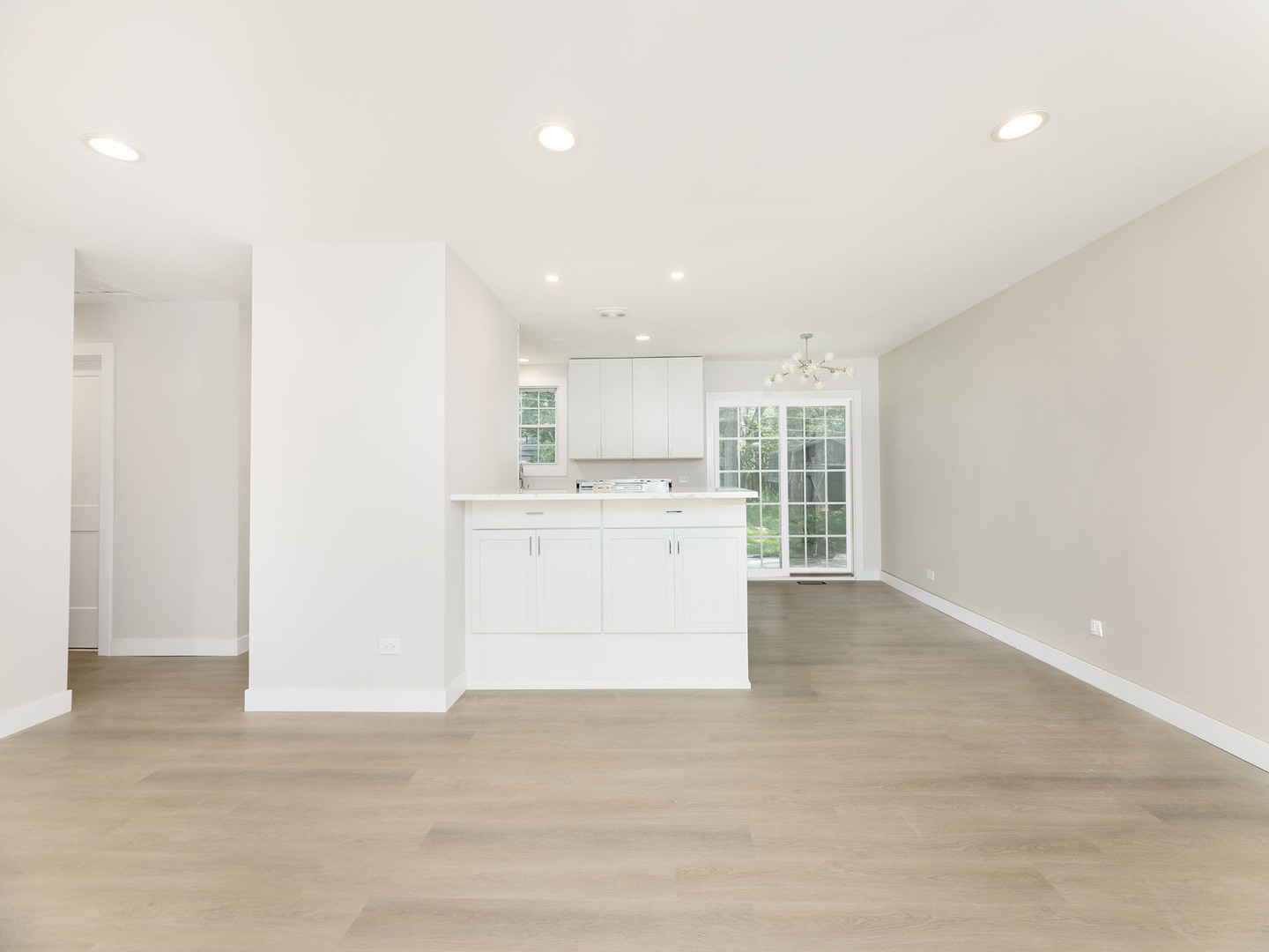 261 Arrowhead Trail, Carol Stream, IL 60188