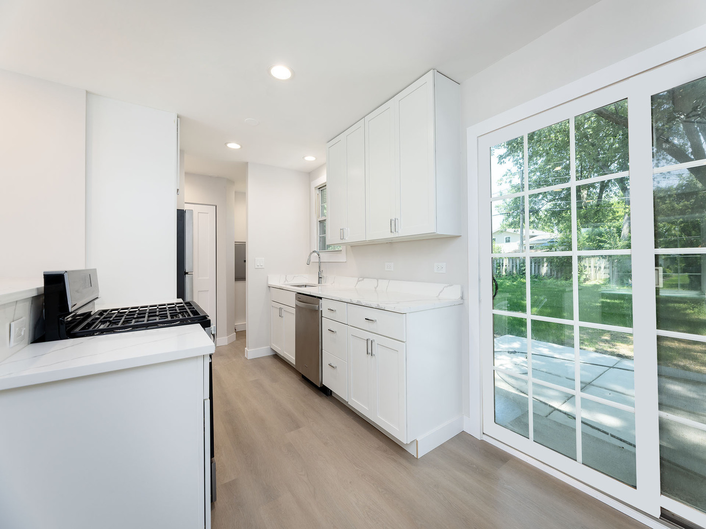 261 Arrowhead Trail, Carol Stream, IL 60188