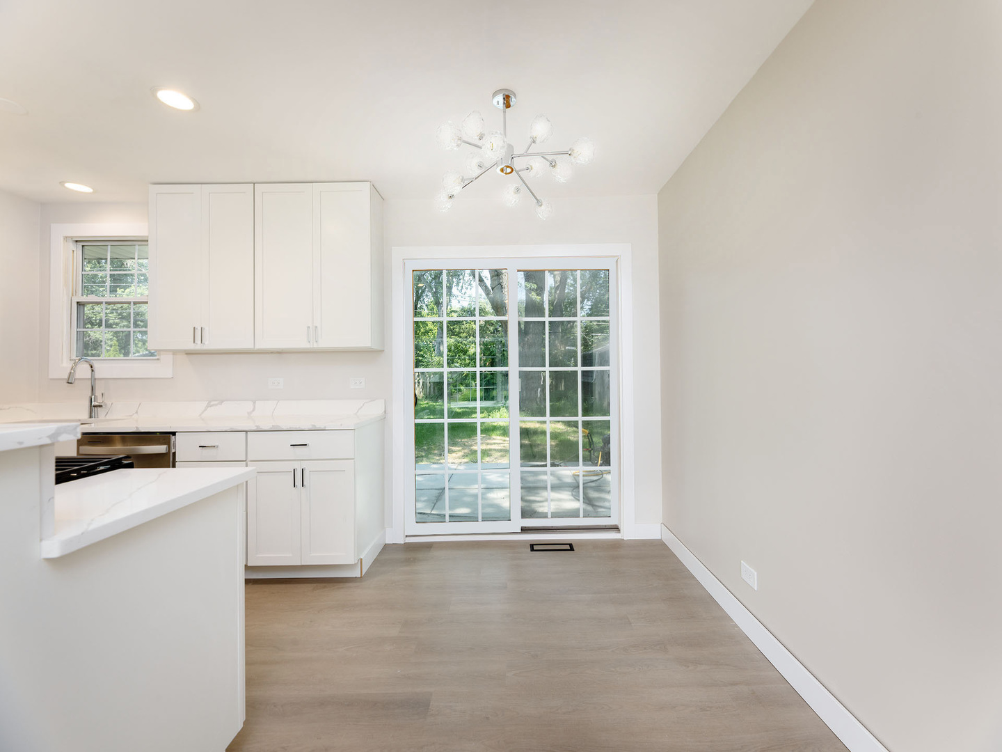 261 Arrowhead Trail, Carol Stream, IL 60188