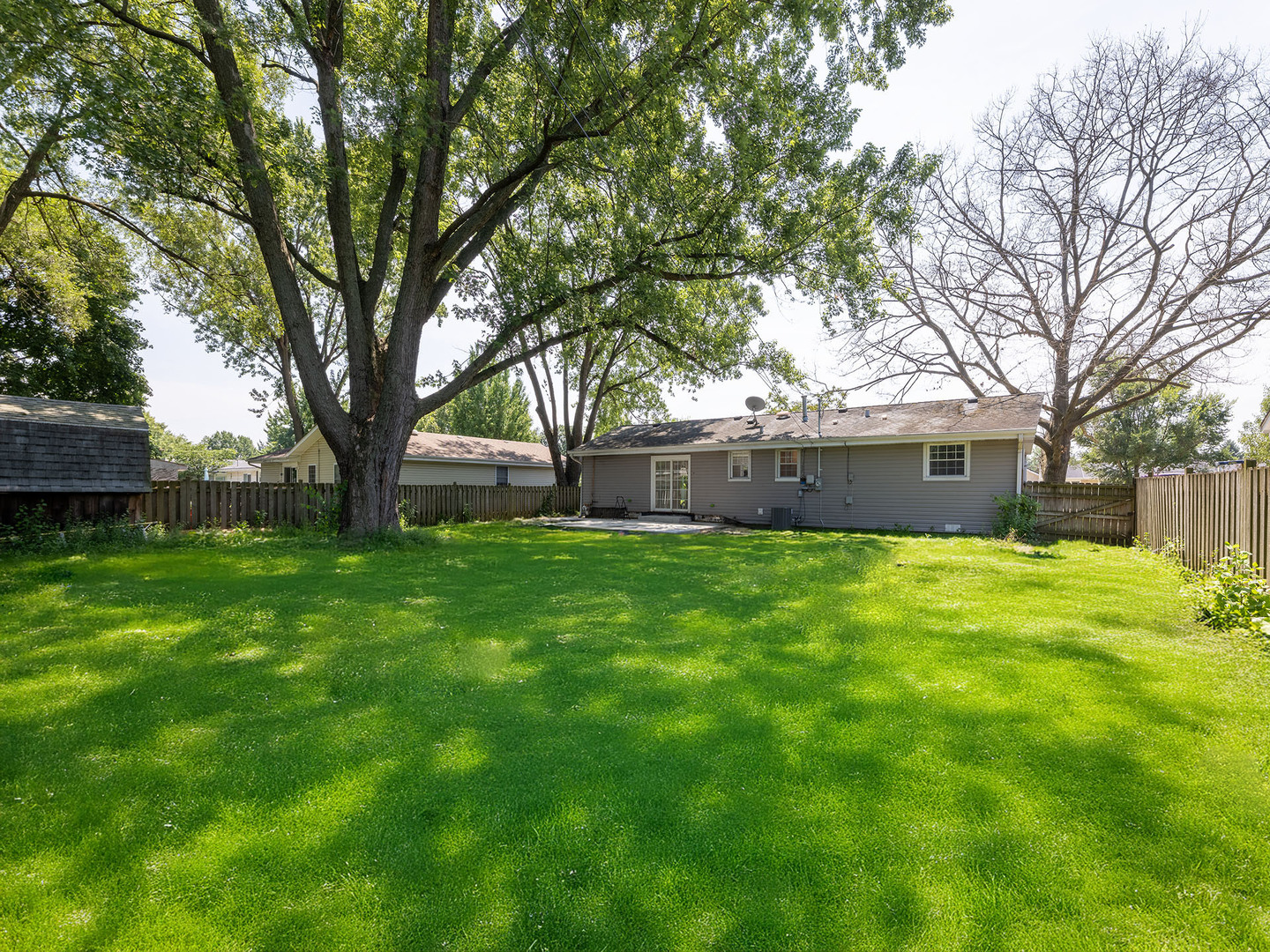 261 Arrowhead Trail, Carol Stream, IL 60188