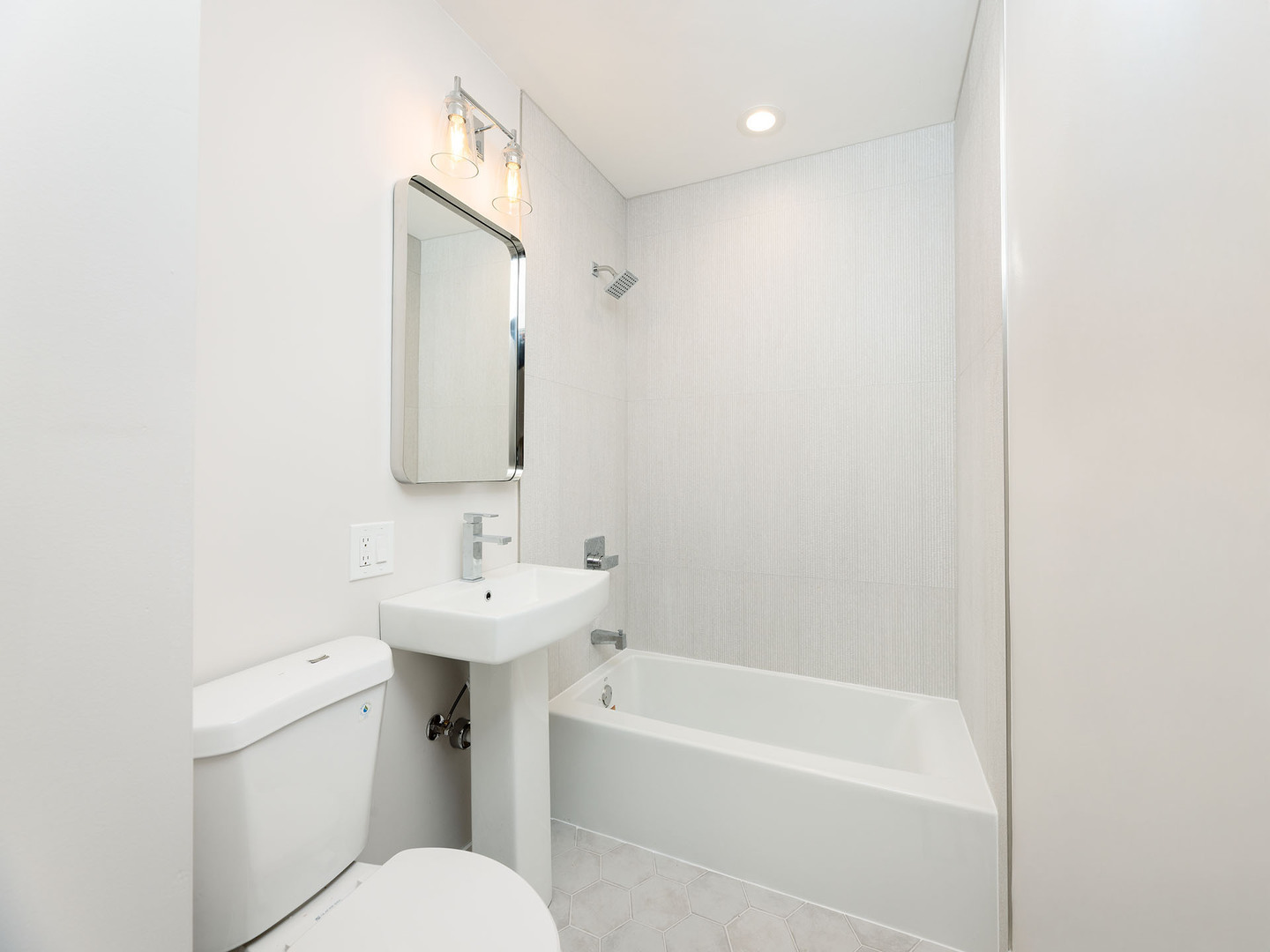 261 Arrowhead Trail, Carol Stream, IL 60188