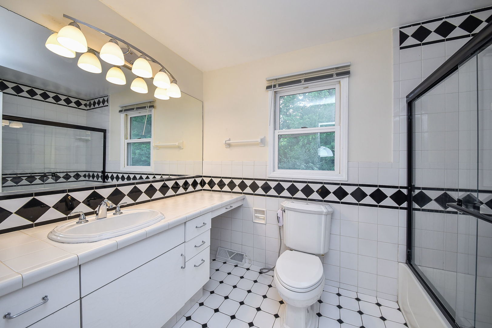 339 Windsor Drive, Bartlett, IL 60103