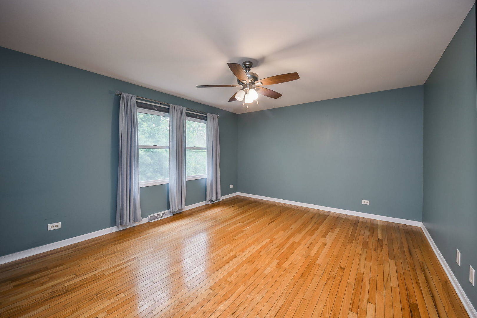 339 Windsor Drive, Bartlett, IL 60103