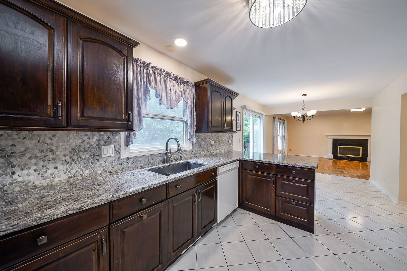 339 Windsor Drive, Bartlett, IL 60103