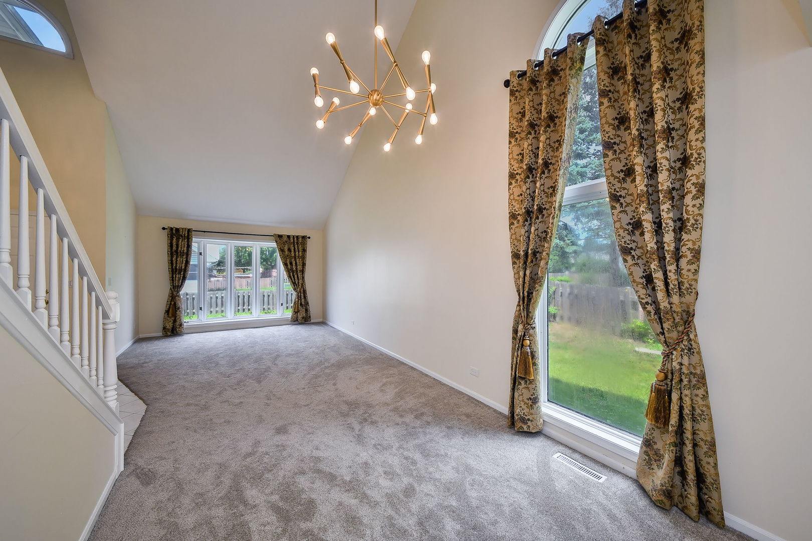 339 Windsor Drive, Bartlett, IL 60103