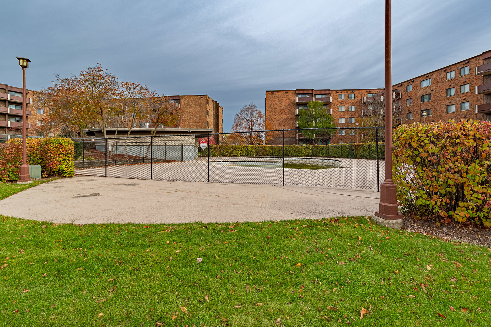 520 BIESTERFIELD Road #E220, Elk Grove Village, IL 60007