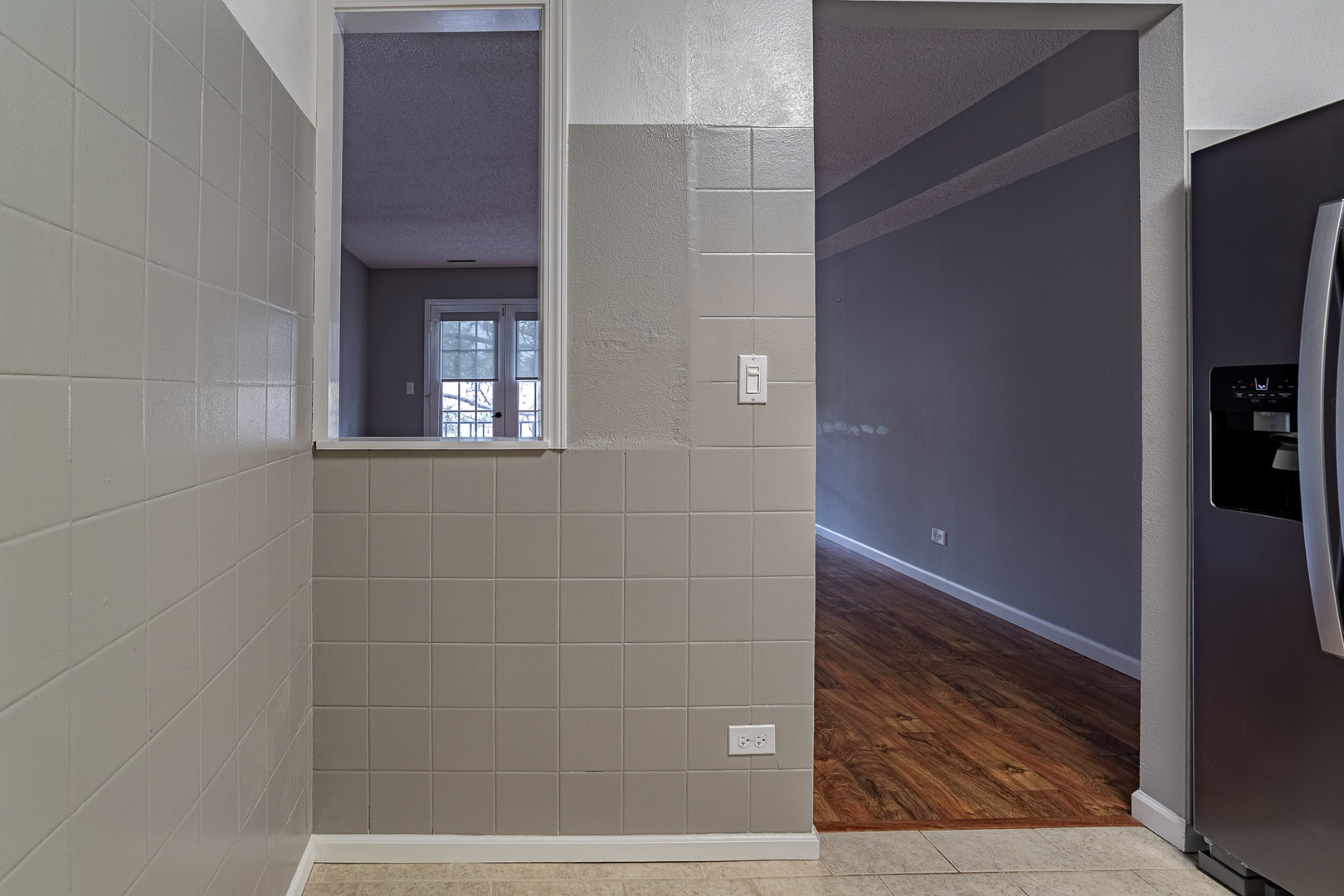 520 BIESTERFIELD Road #E220, Elk Grove Village, IL 60007