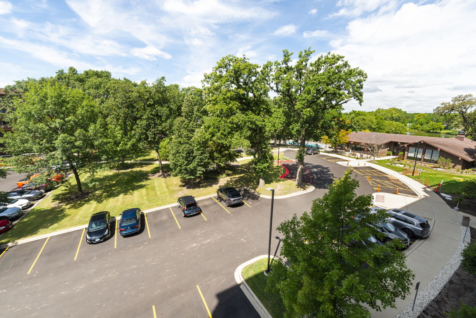 125 Lakeview Drive #406, Bloomingdale, IL 60108