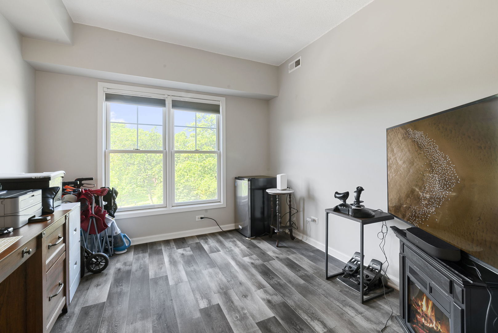 125 Lakeview Drive #406, Bloomingdale, IL 60108