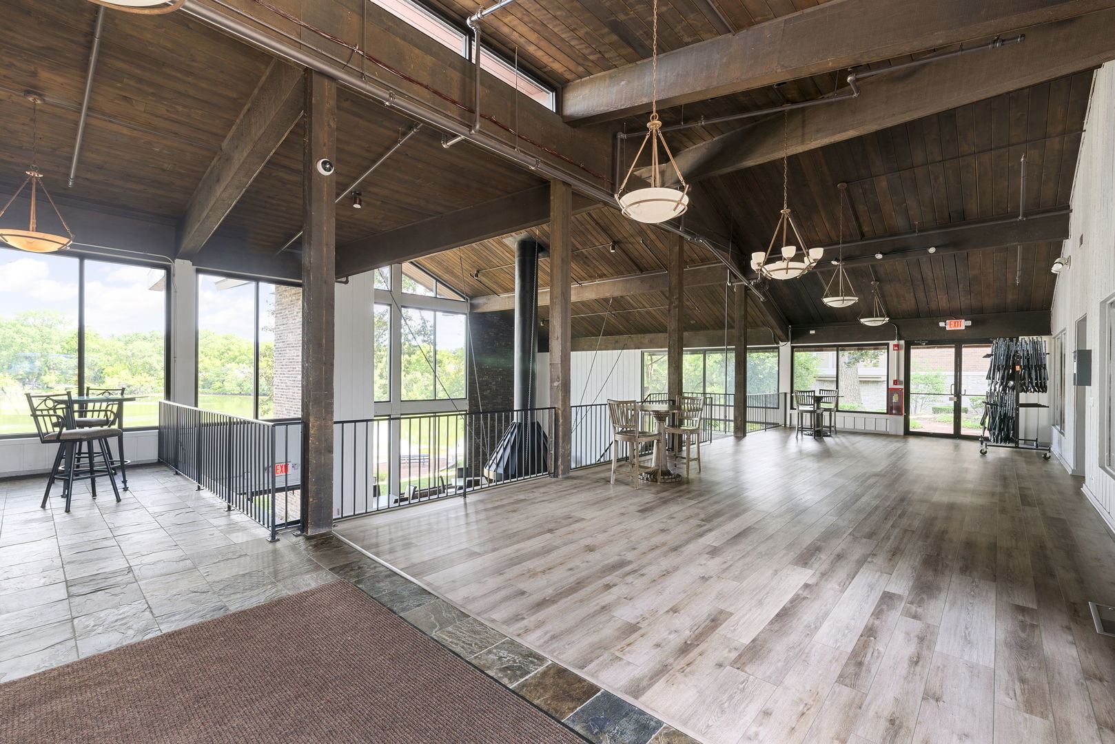 125 Lakeview Drive #406, Bloomingdale, IL 60108