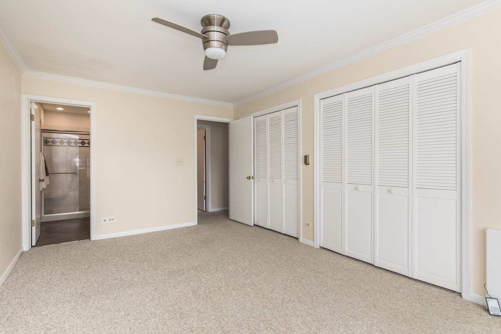 2500 Archbury Lane #2D, Park Ridge, IL 60068