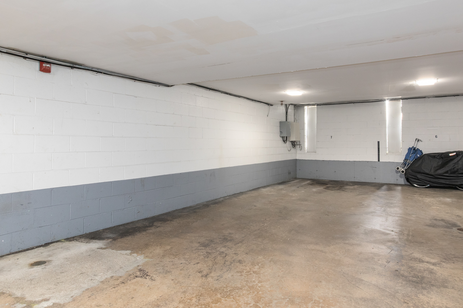 2500 Archbury Lane #2D, Park Ridge, IL 60068