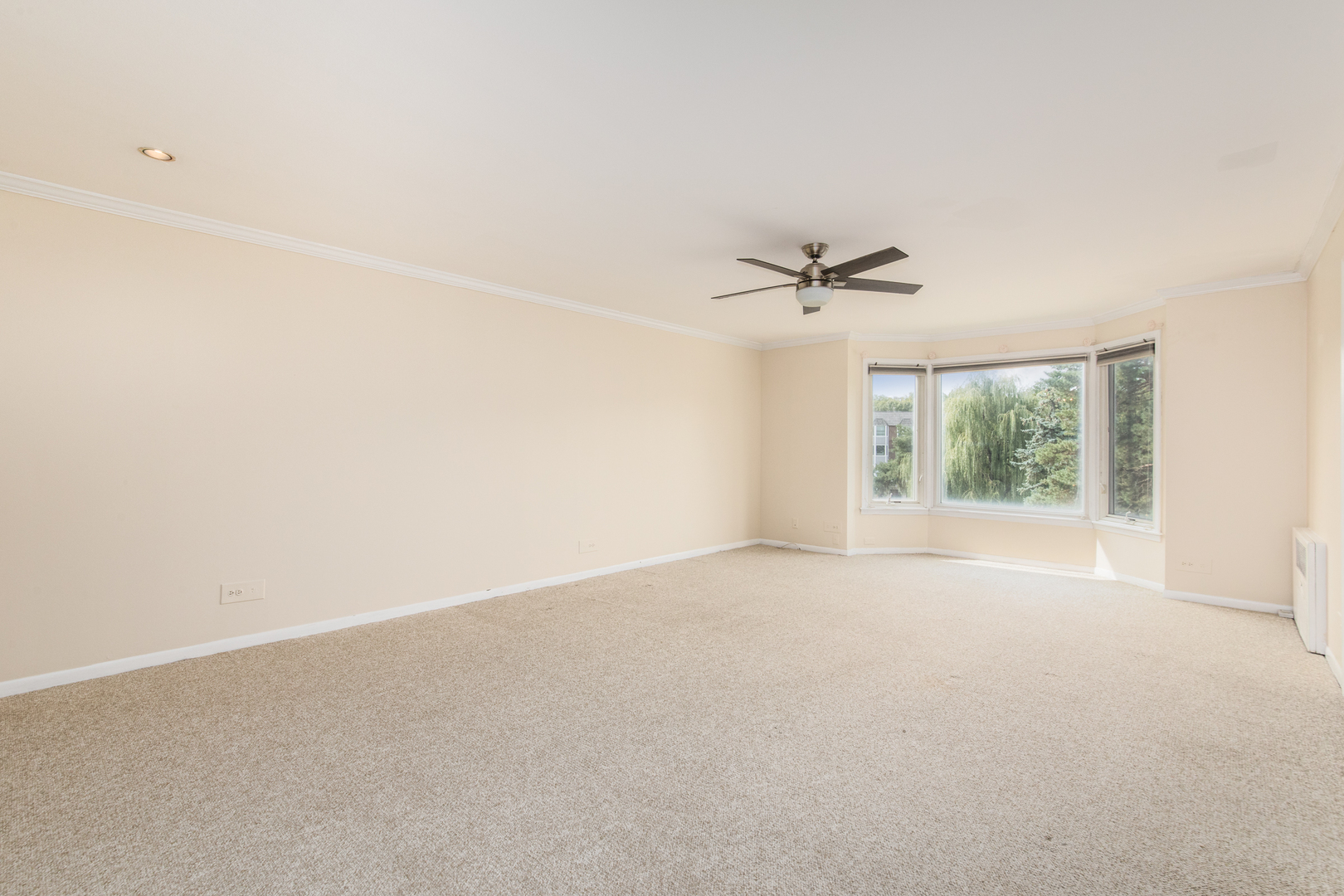 2500 Archbury Lane #2D, Park Ridge, IL 60068