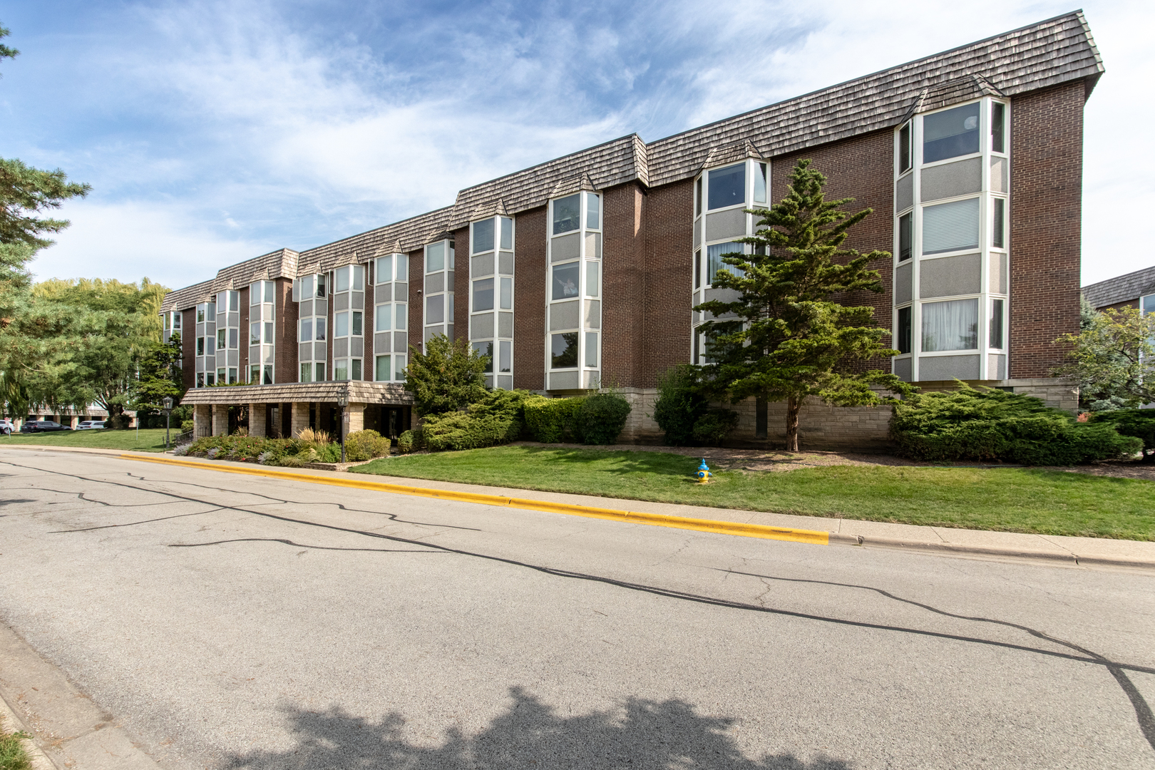 2500 Archbury Lane #2D, Park Ridge, IL 60068