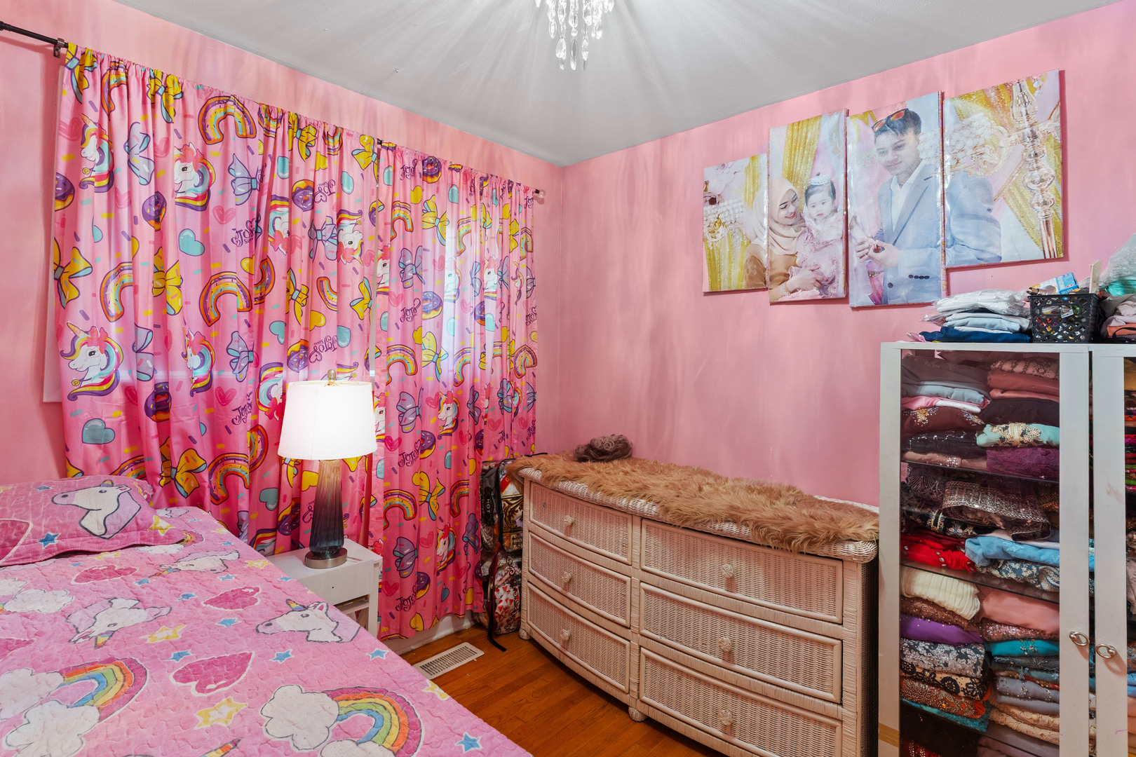 1723 W Thome Avenue, Chicago, IL 60660