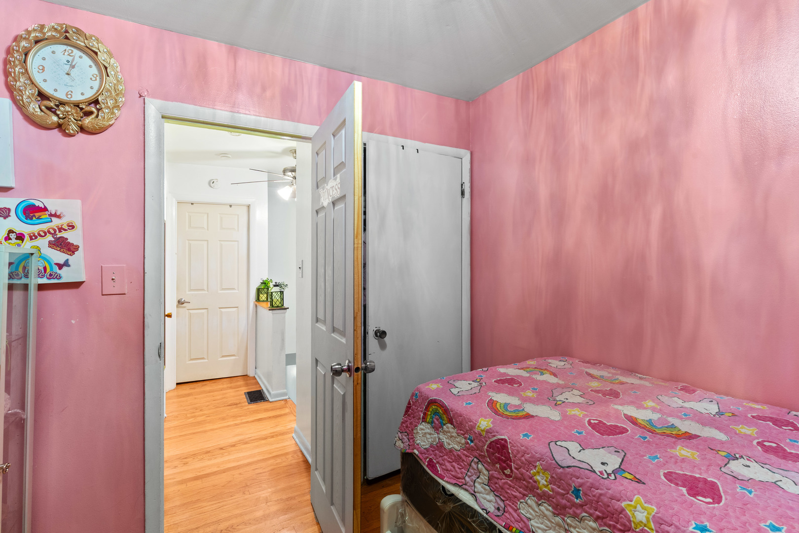 1723 W Thome Avenue, Chicago, IL 60660