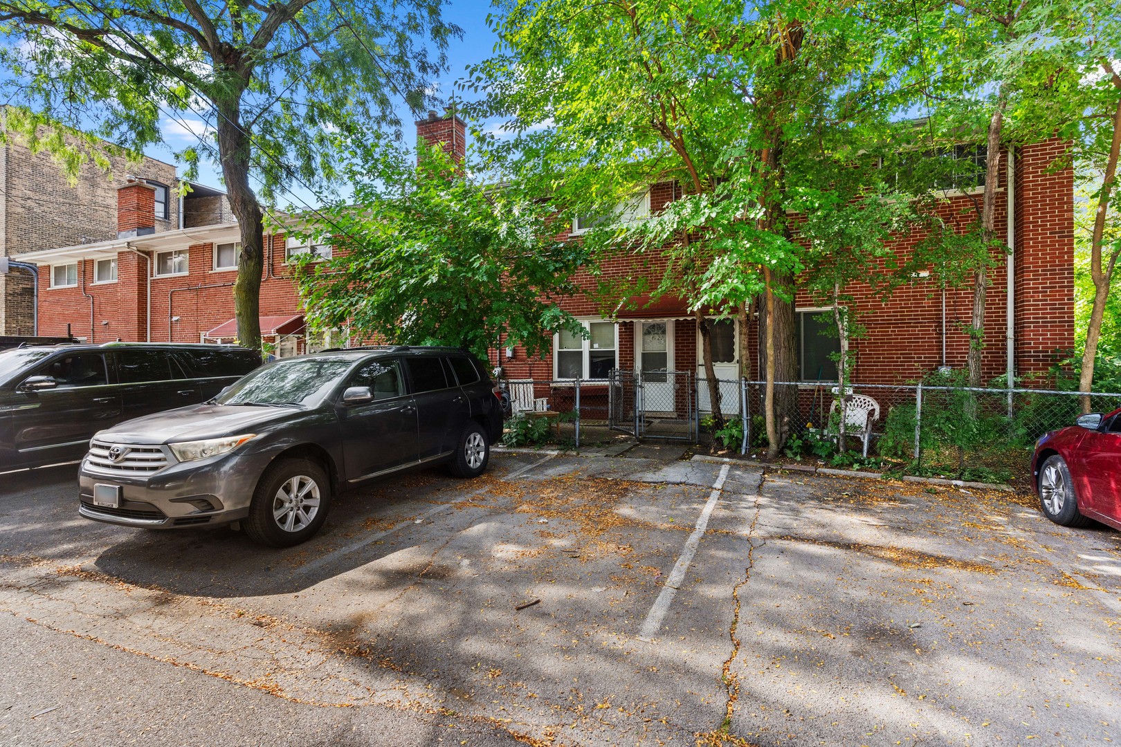 1723 W Thome Avenue, Chicago, IL 60660