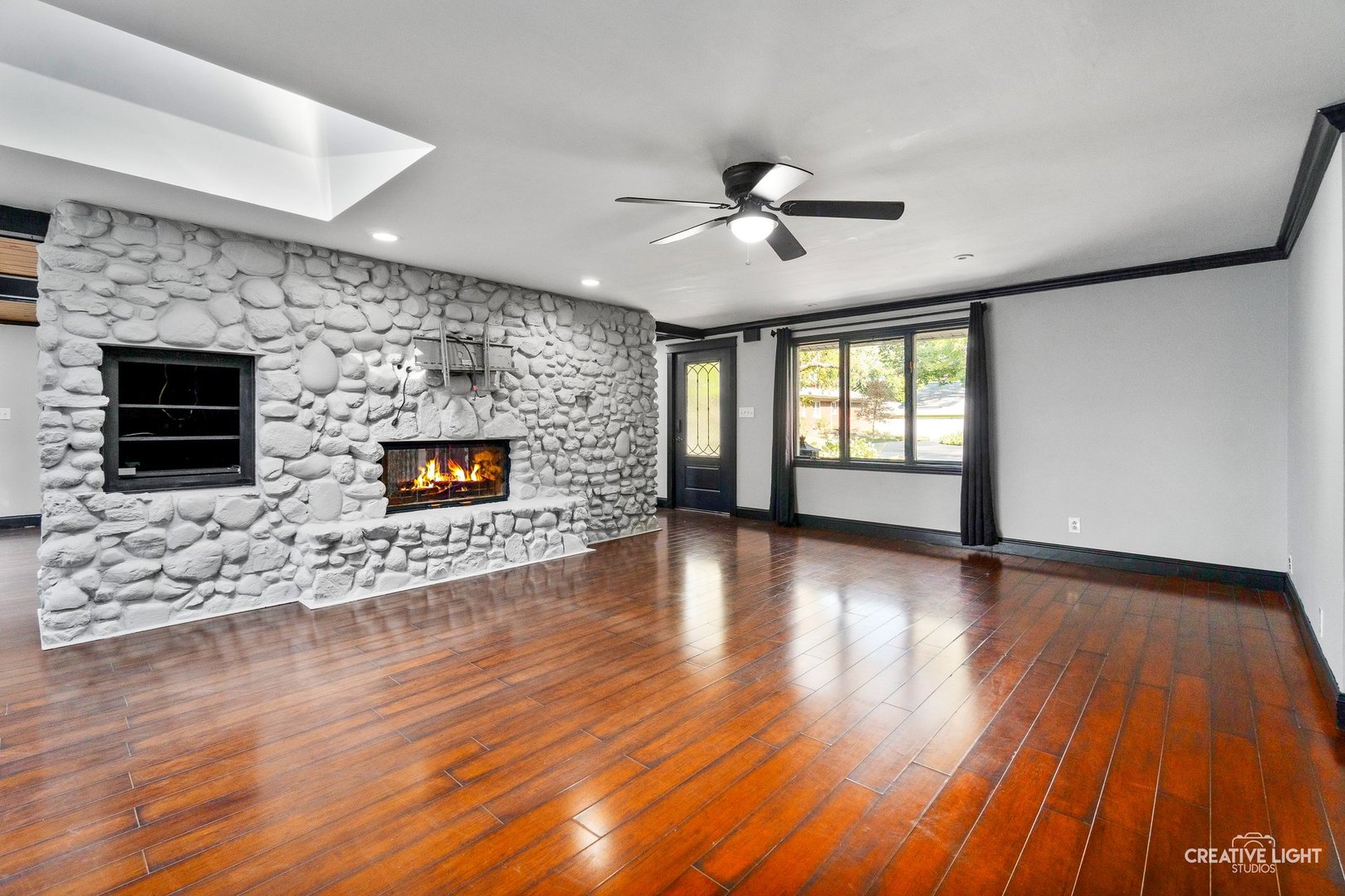 911 S 7th Street, St. Charles, IL 60174