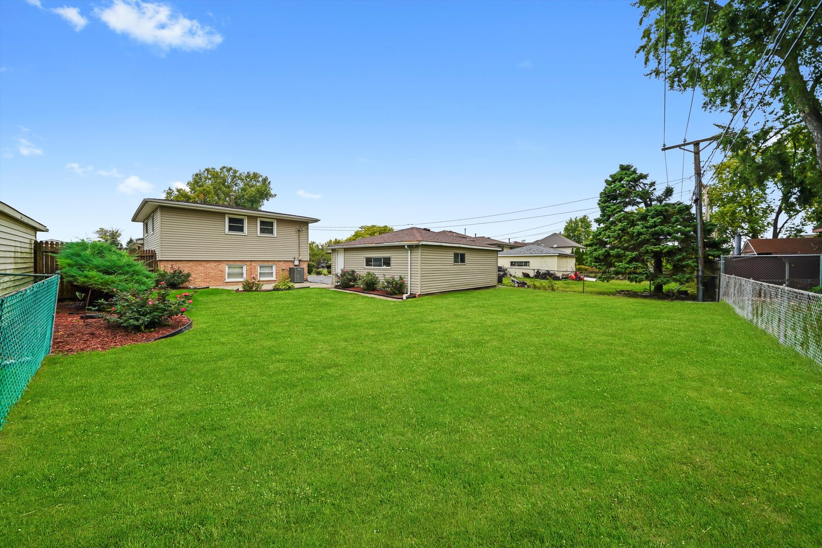 7721 Normandy Avenue, Burbank, IL 60459