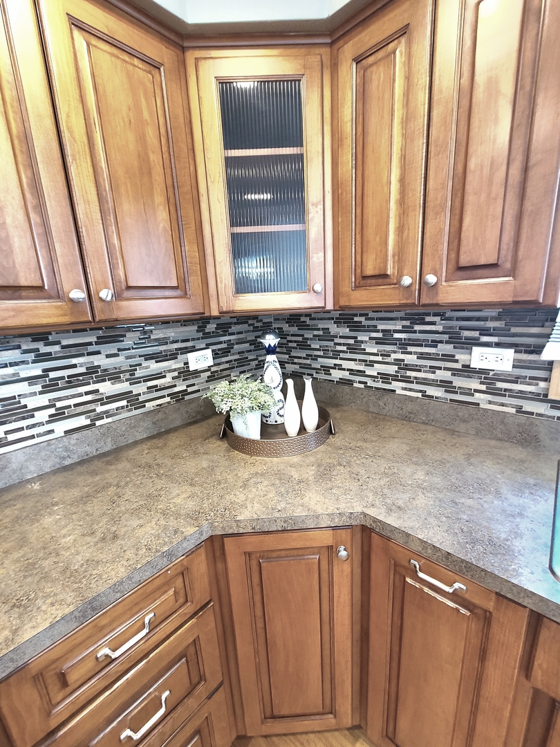 8436 Moody Avenue, Burbank, IL 60459