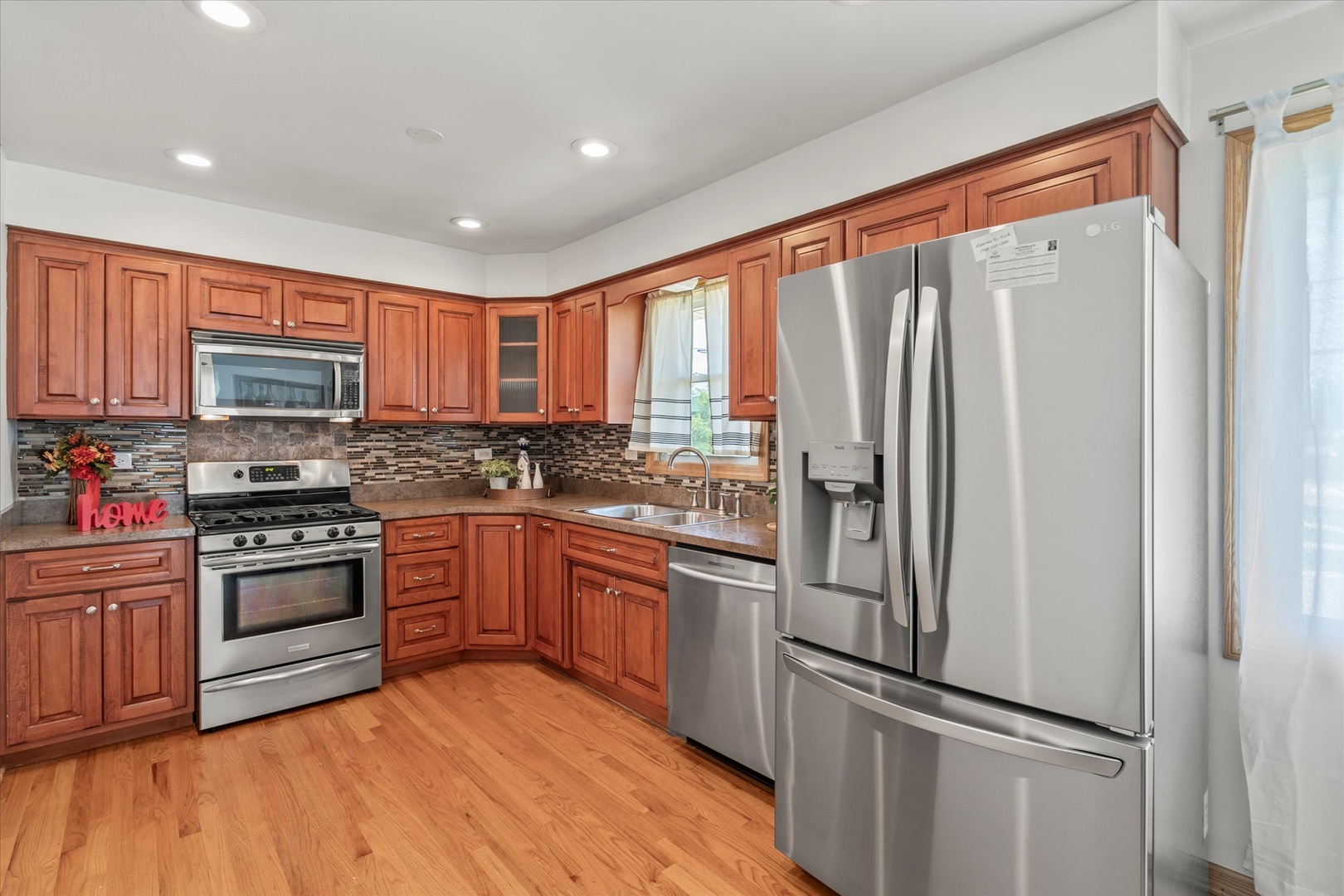 8436 Moody Avenue, Burbank, IL 60459