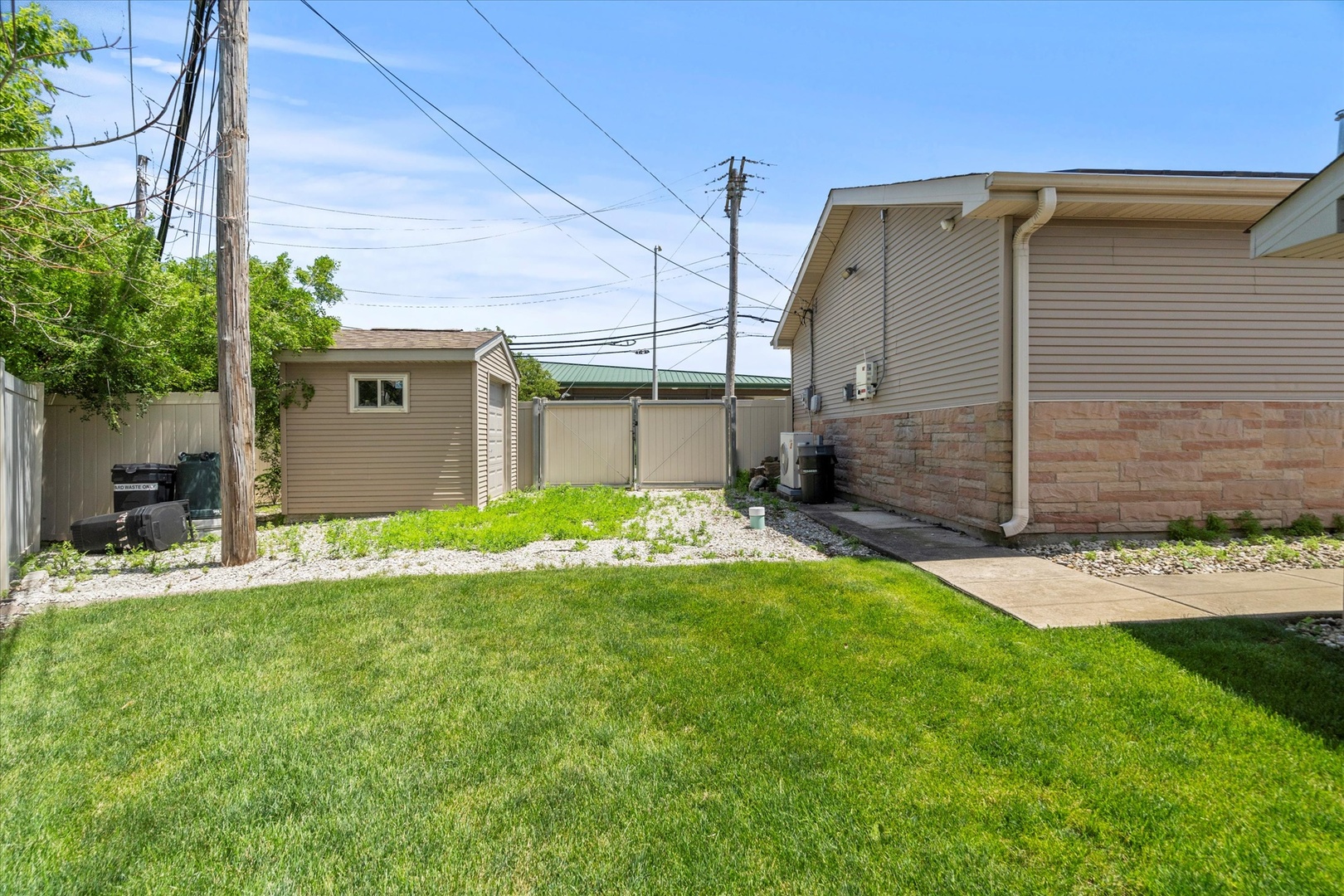 8436 Moody Avenue, Burbank, IL 60459