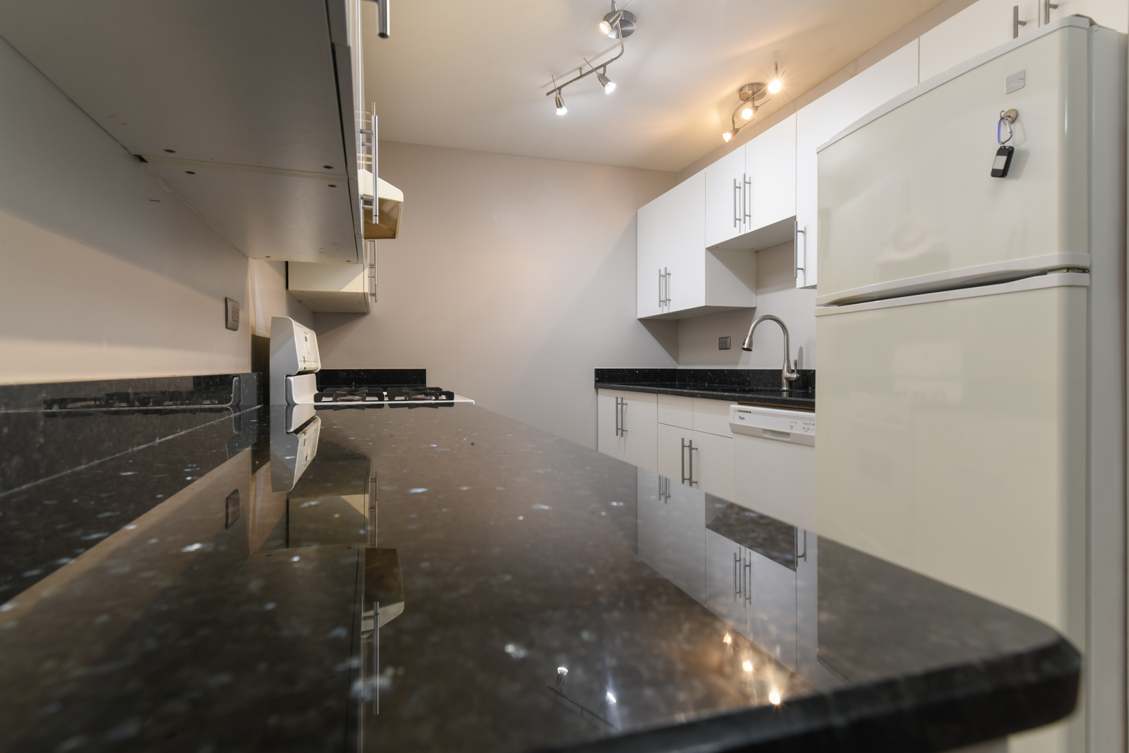 21W581 North Avenue #71, Lombard, IL 60148