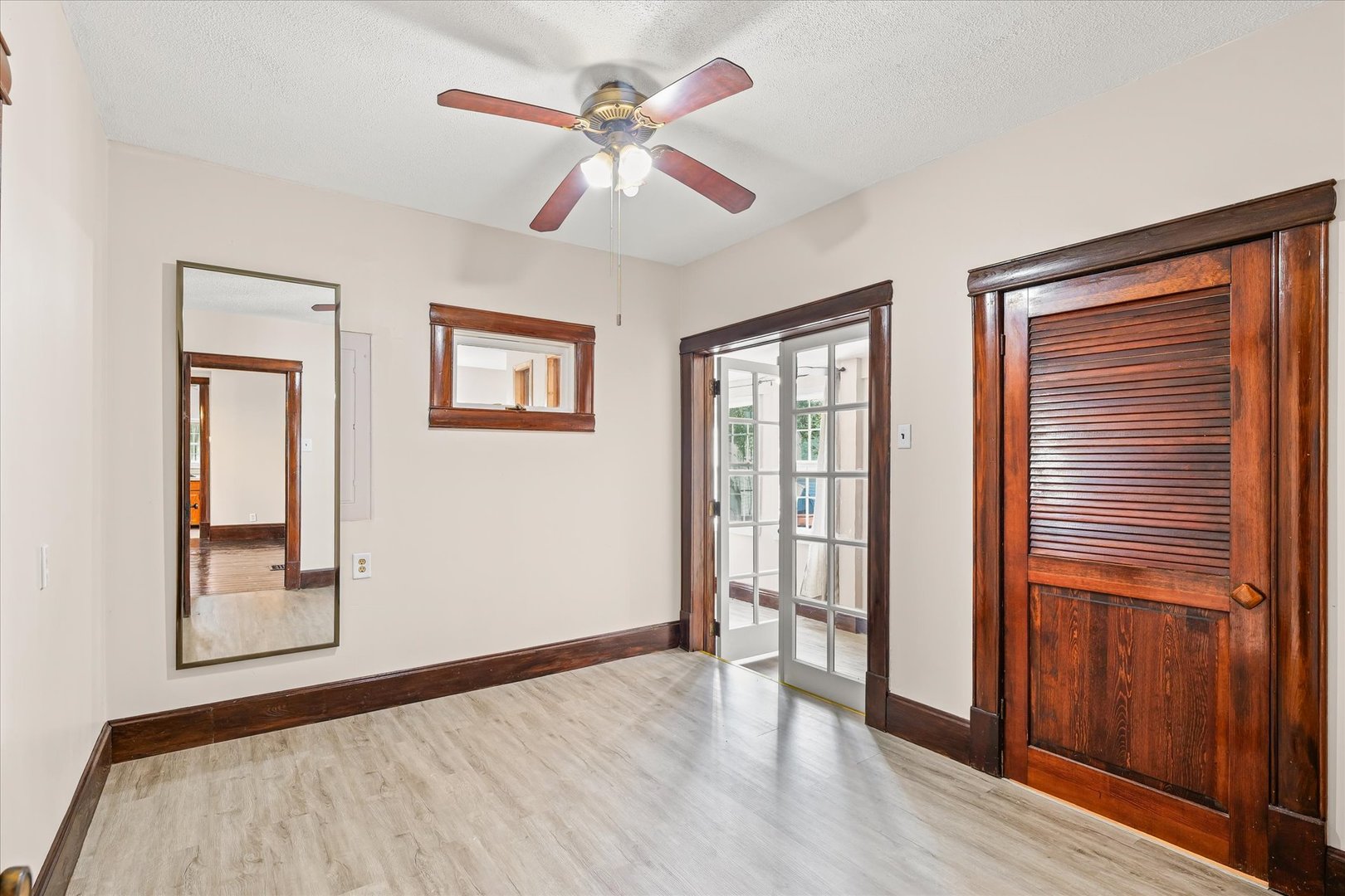 322 N Guthrie Street, Gibson City, IL 60936