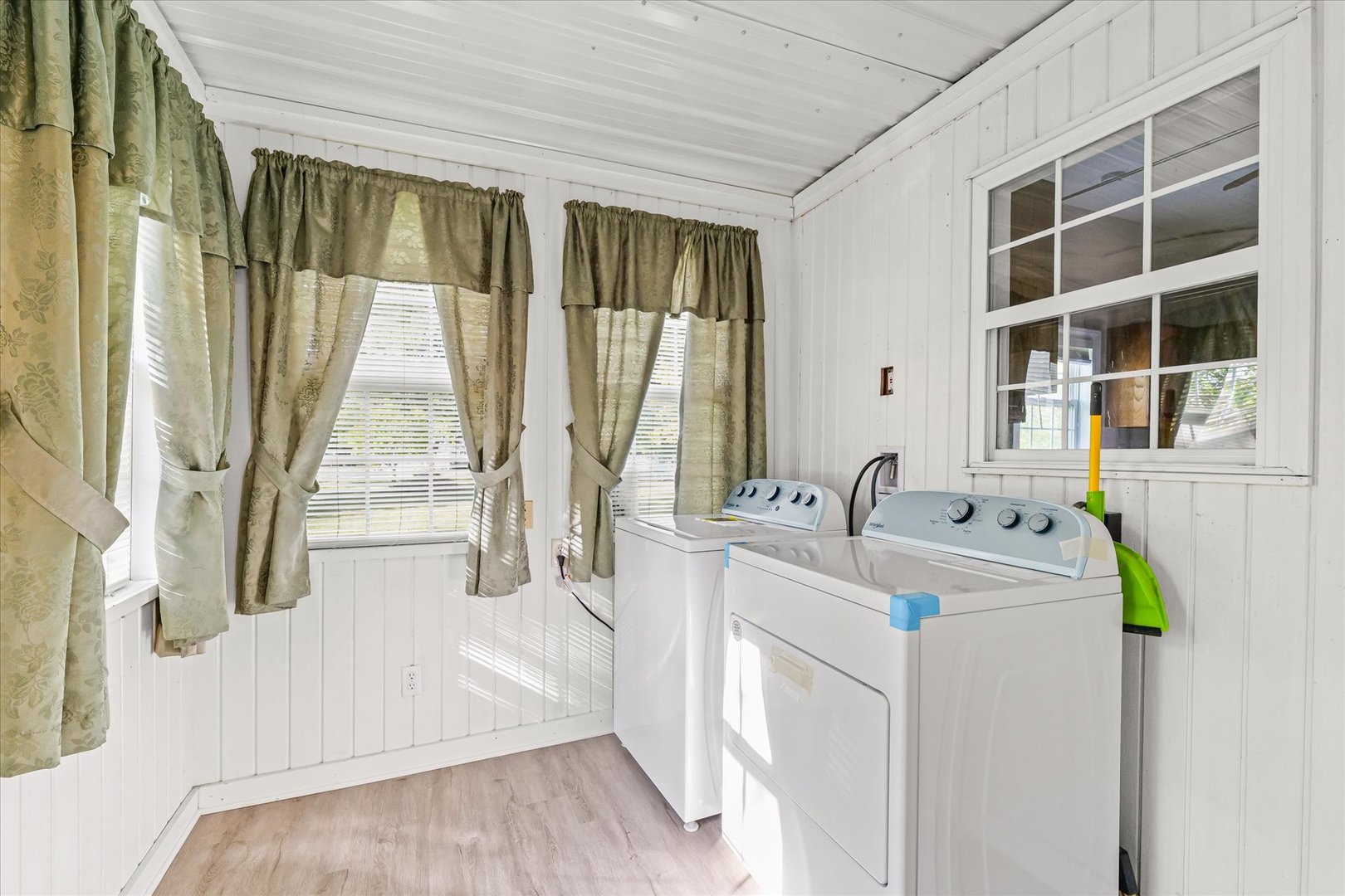 322 N Guthrie Street, Gibson City, IL 60936