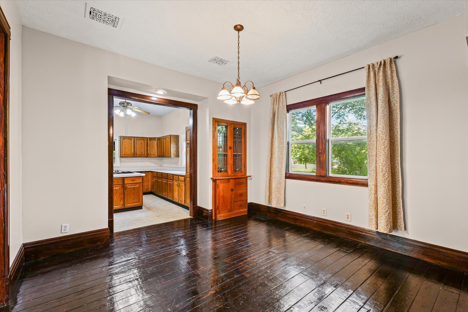 322 N Guthrie Street, Gibson City, IL 60936