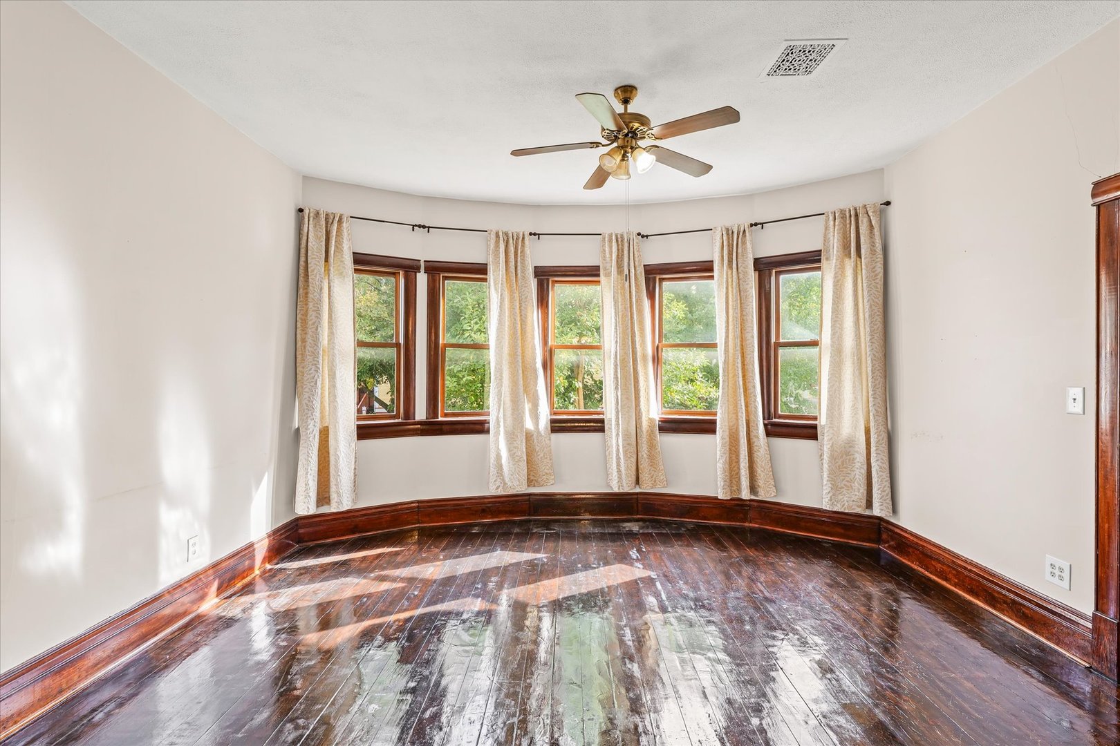 322 N Guthrie Street, Gibson City, IL 60936