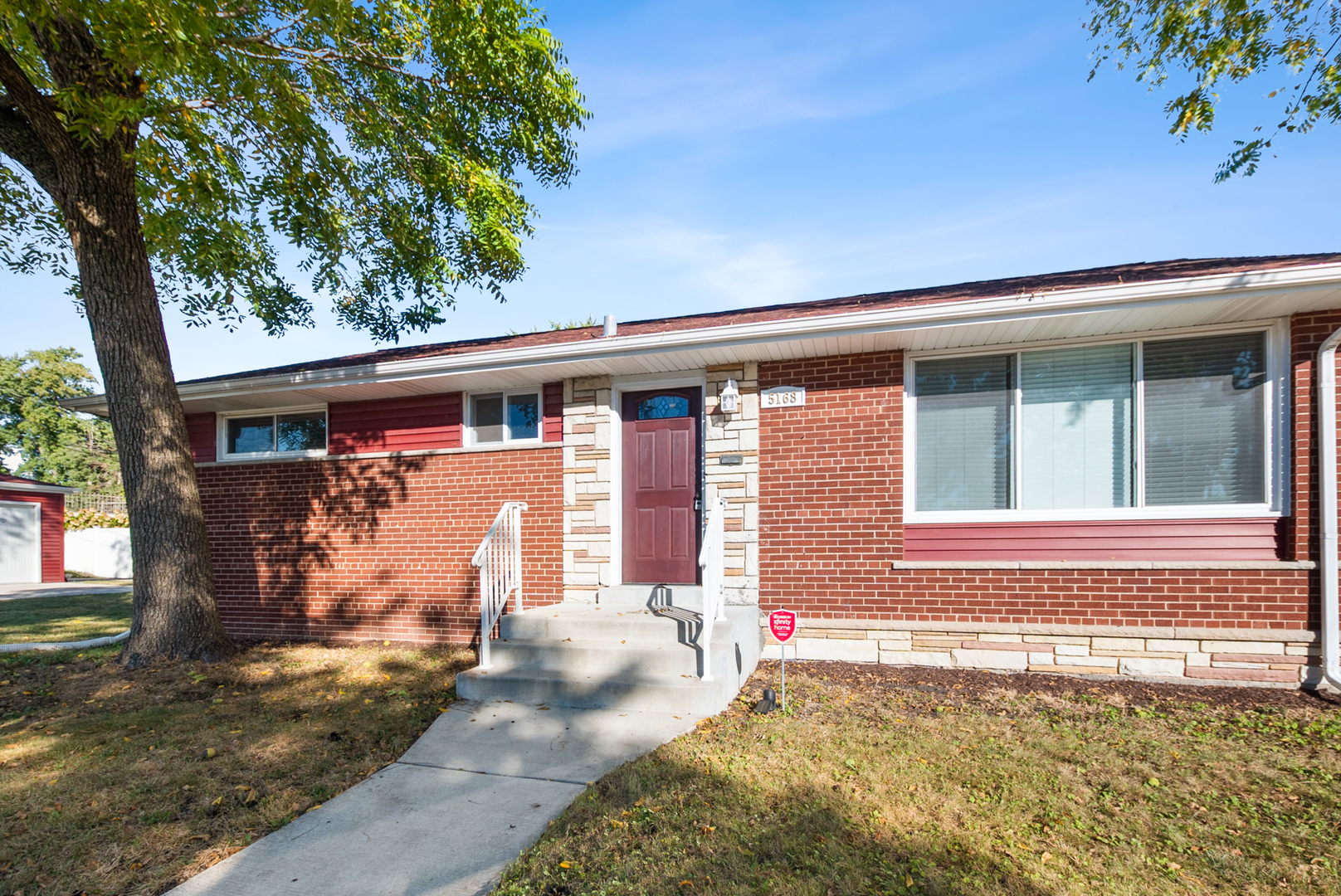 5168 W 99th Street, Oak Lawn, IL 60453