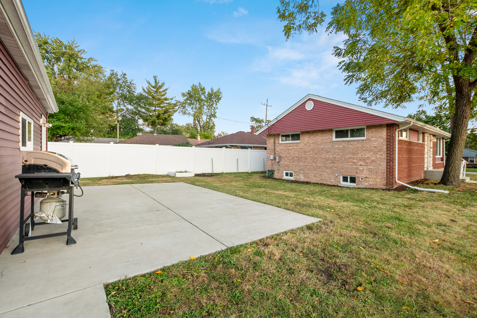 5168 W 99th Street, Oak Lawn, IL 60453