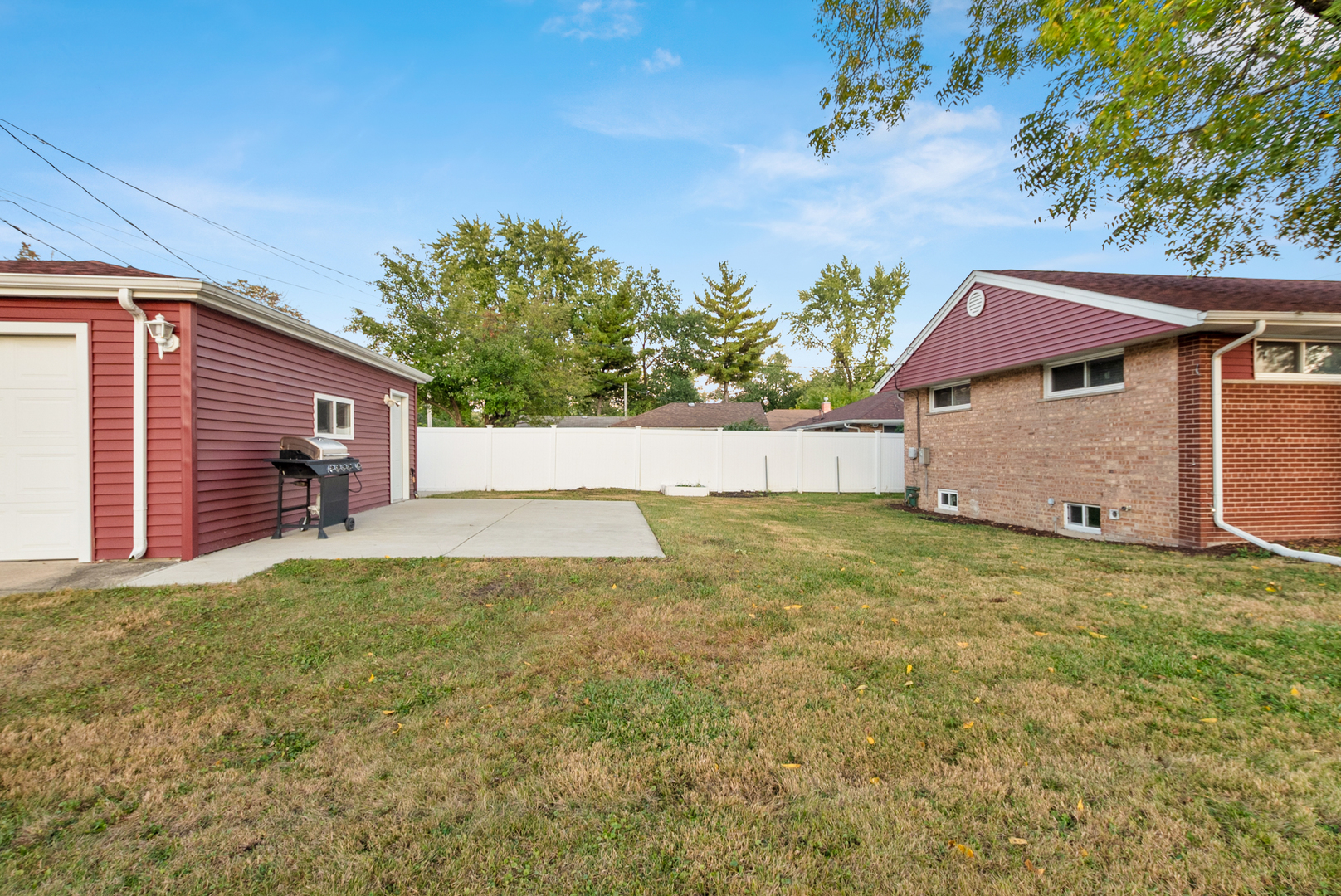 5168 W 99th Street, Oak Lawn, IL 60453