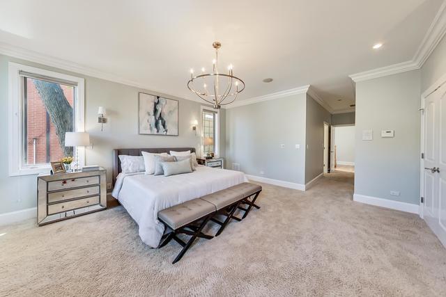 1424 W Barry Avenue, Chicago, IL 60657