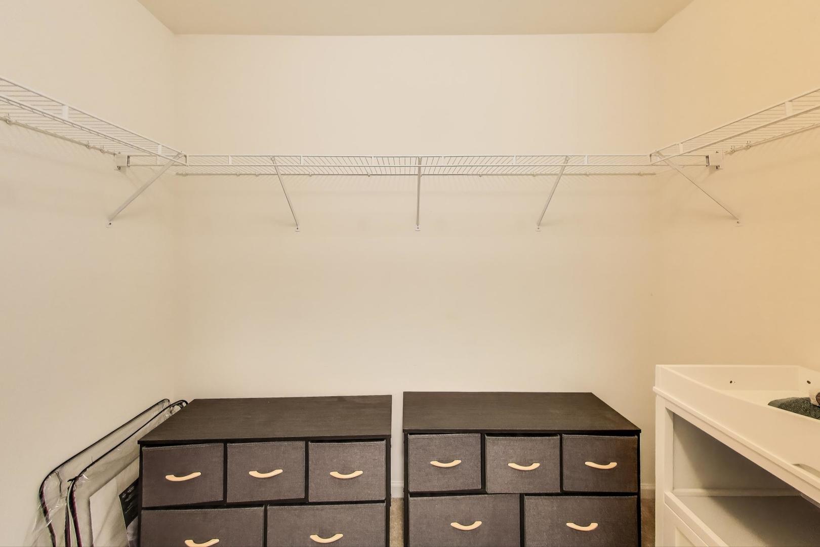 516 Citadel Circle, Westmont, IL 60559