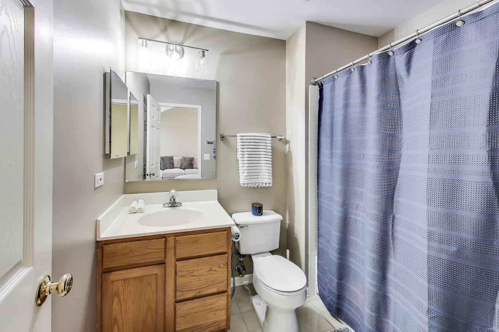 516 Citadel Circle, Westmont, IL 60559