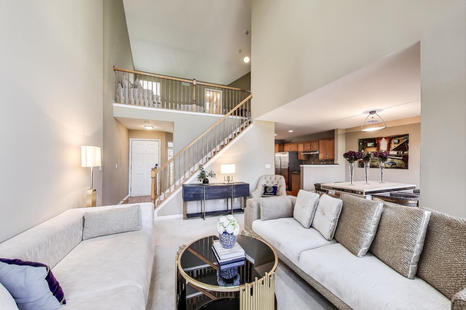 516 Citadel Circle, Westmont, IL 60559