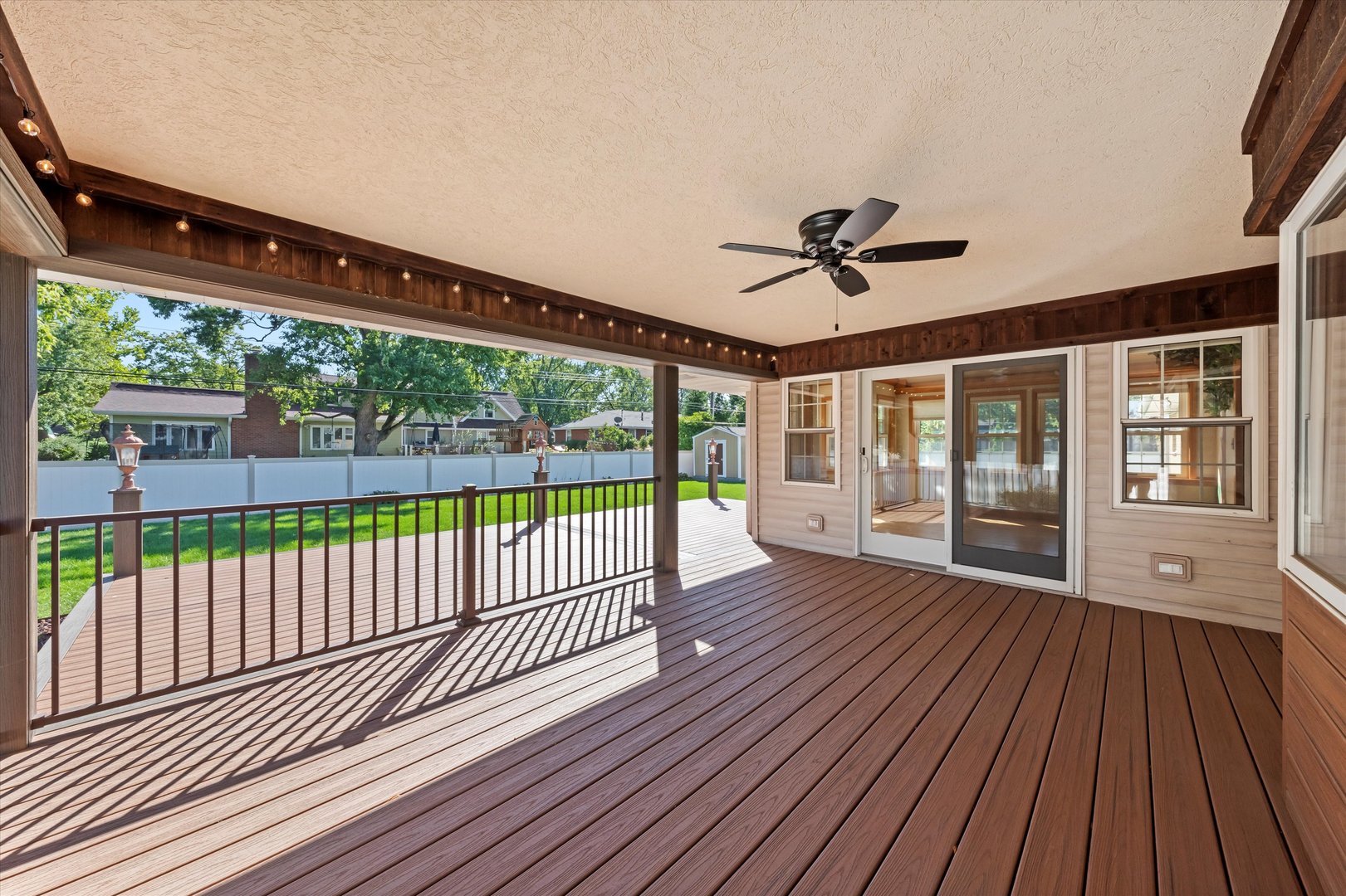 354 Oakwood Drive, Crete, IL 60417