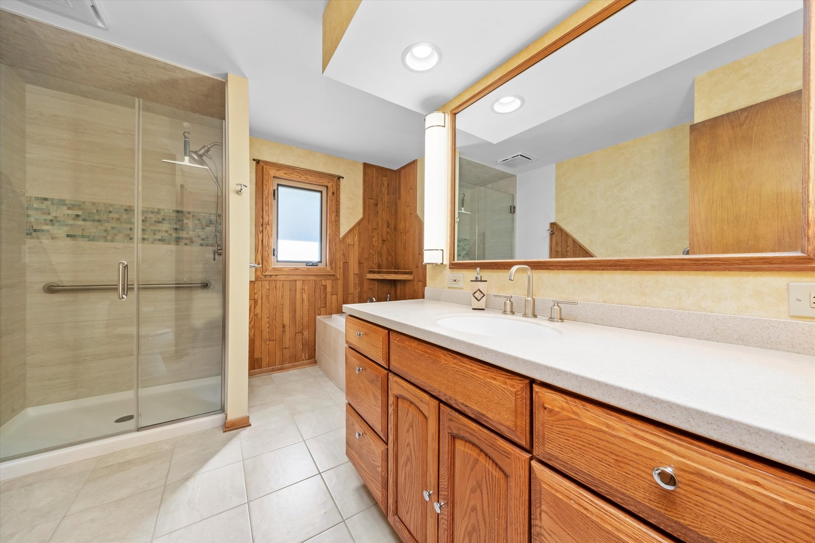 354 Oakwood Drive, Crete, IL 60417