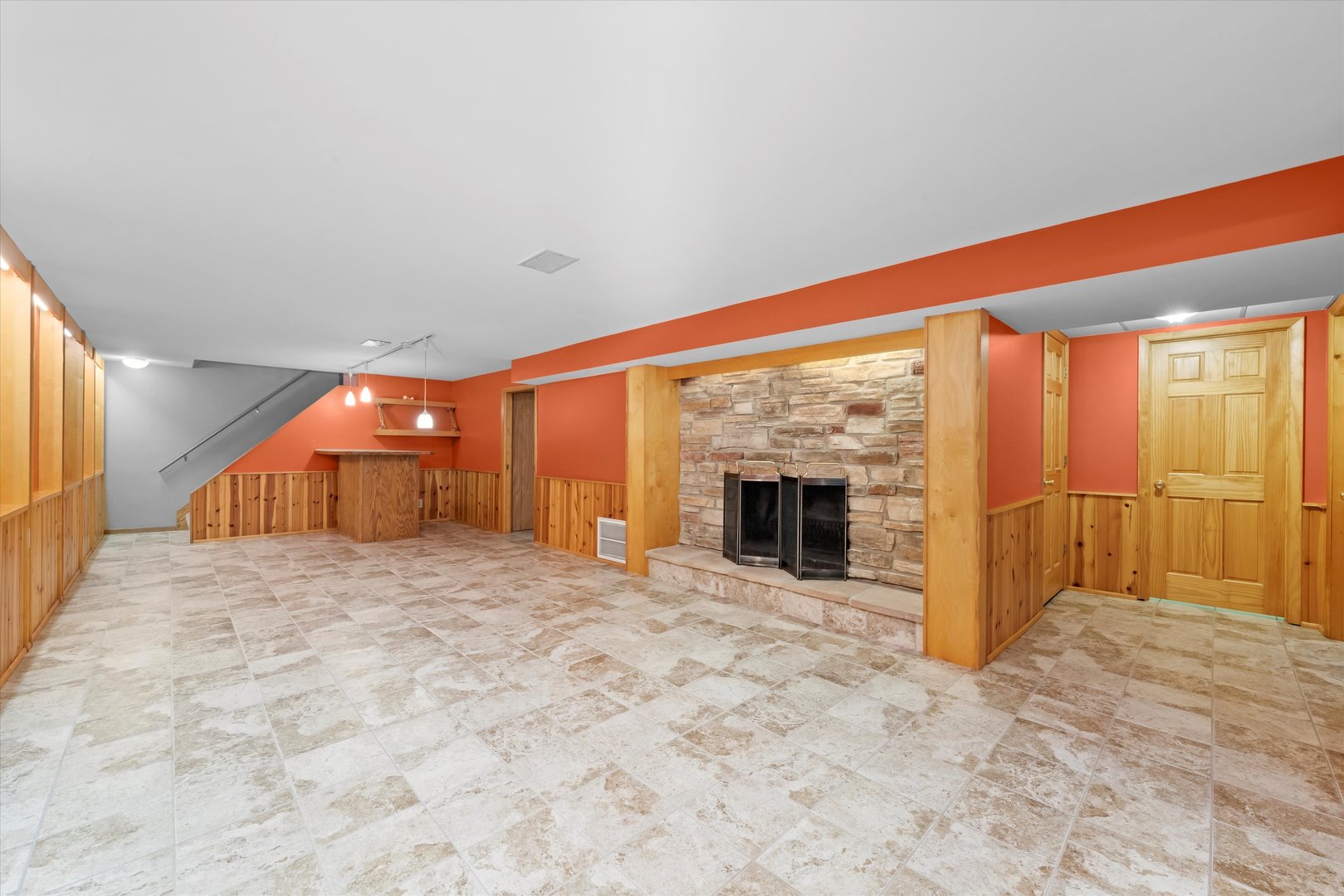 354 Oakwood Drive, Crete, IL 60417