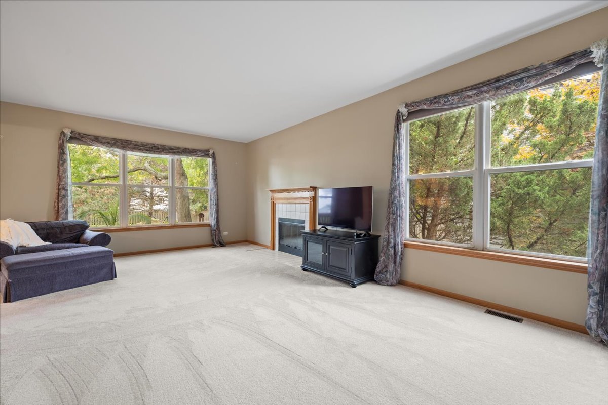 1903 Flagstone Lane, Aurora, IL 60502