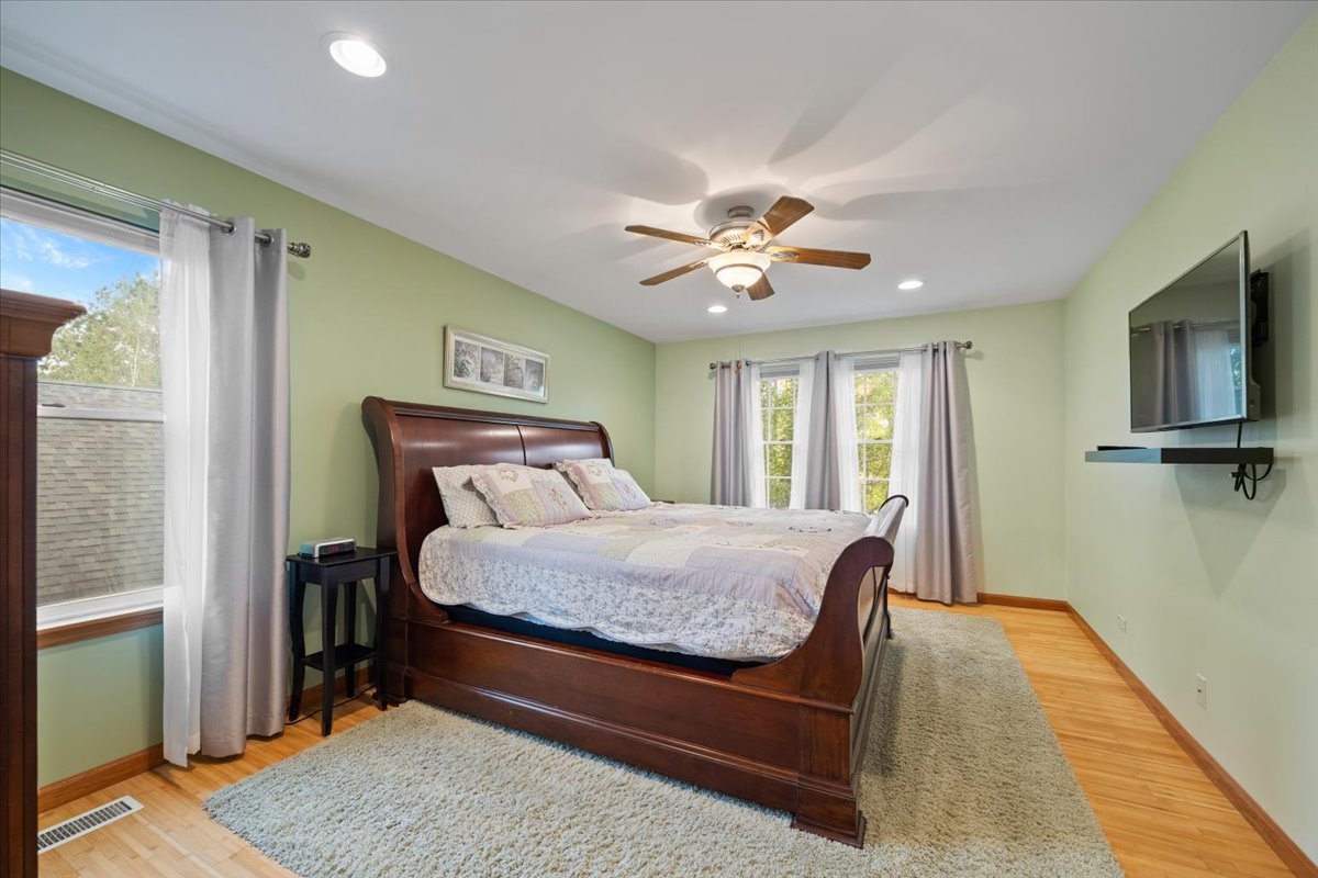 1903 Flagstone Lane, Aurora, IL 60502