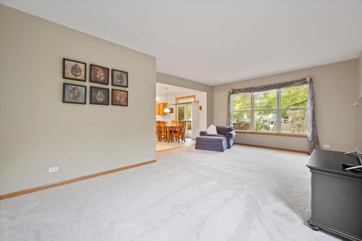 1903 Flagstone Lane, Aurora, IL 60502