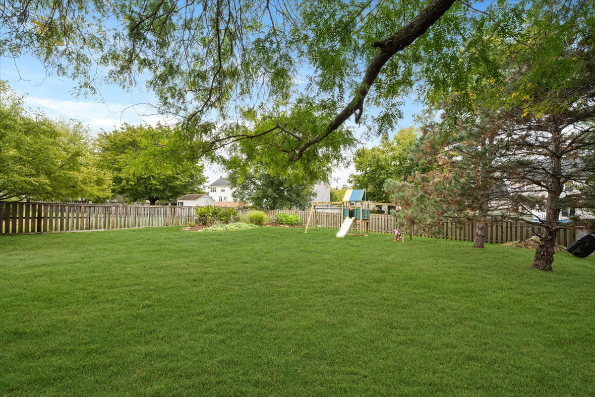 1903 Flagstone Lane, Aurora, IL 60502