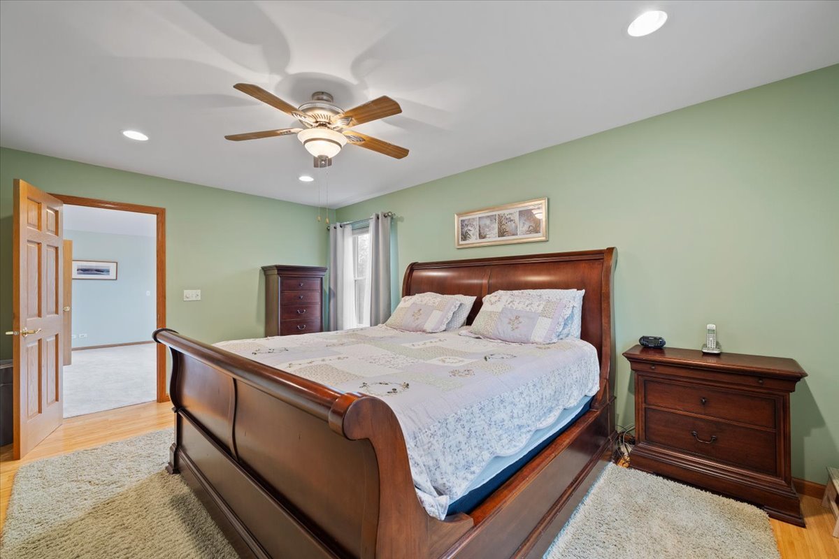 1903 Flagstone Lane, Aurora, IL 60502