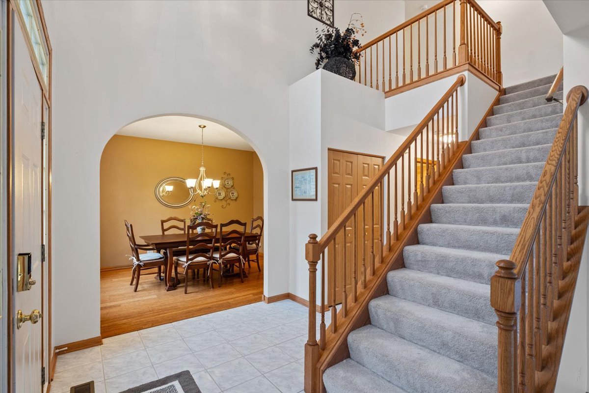 1903 Flagstone Lane, Aurora, IL 60502