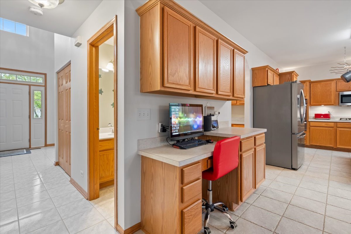 1903 Flagstone Lane, Aurora, IL 60502