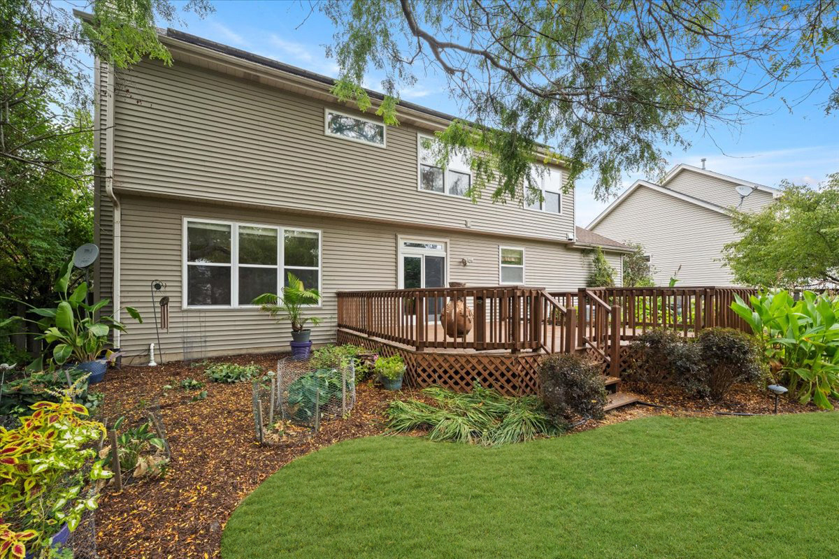 1903 Flagstone Lane, Aurora, IL 60502