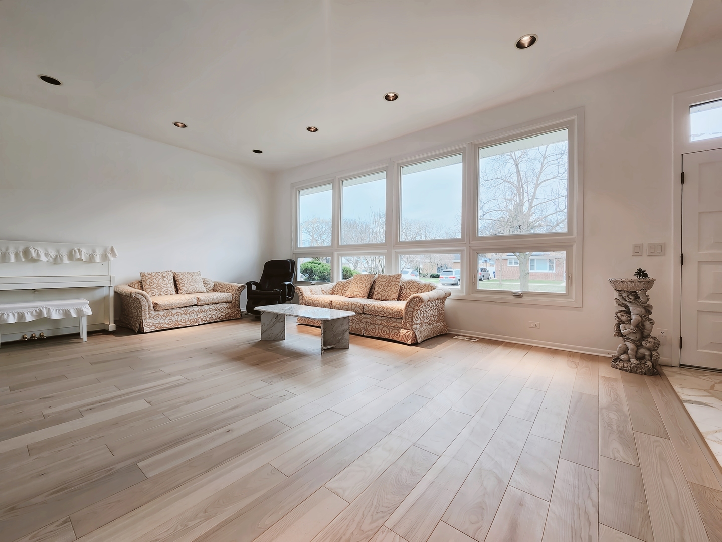 3306 Wilmette Avenue, Wilmette, IL 60091